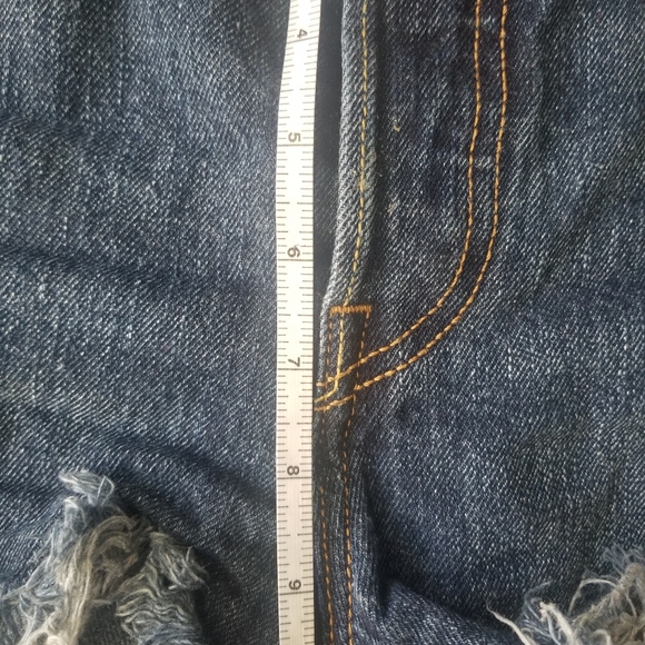 Levis high waisted jean shorts - Picture 7 of 12
